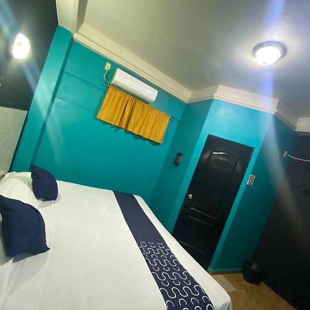 Hotel Torre Monterrey Bagian luar foto