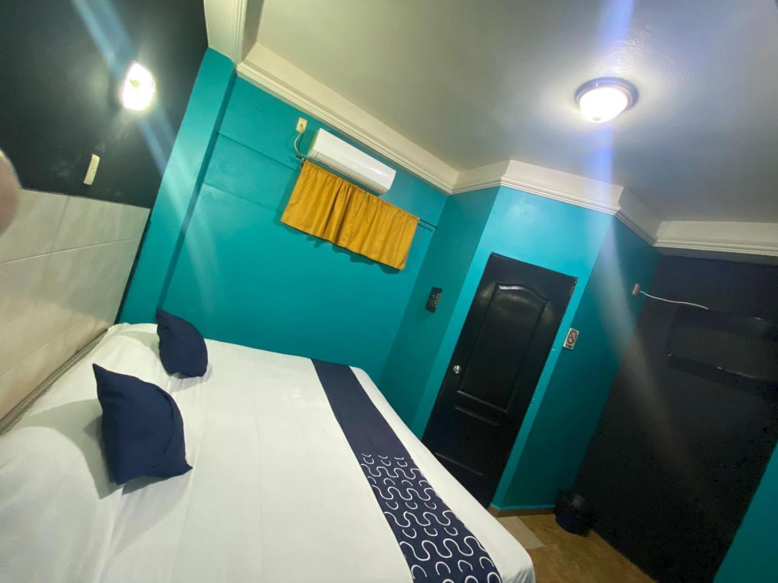 Hotel Torre Monterrey Bagian luar foto